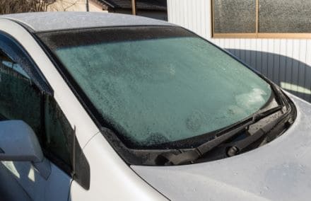 フロントガラスの凍結対策